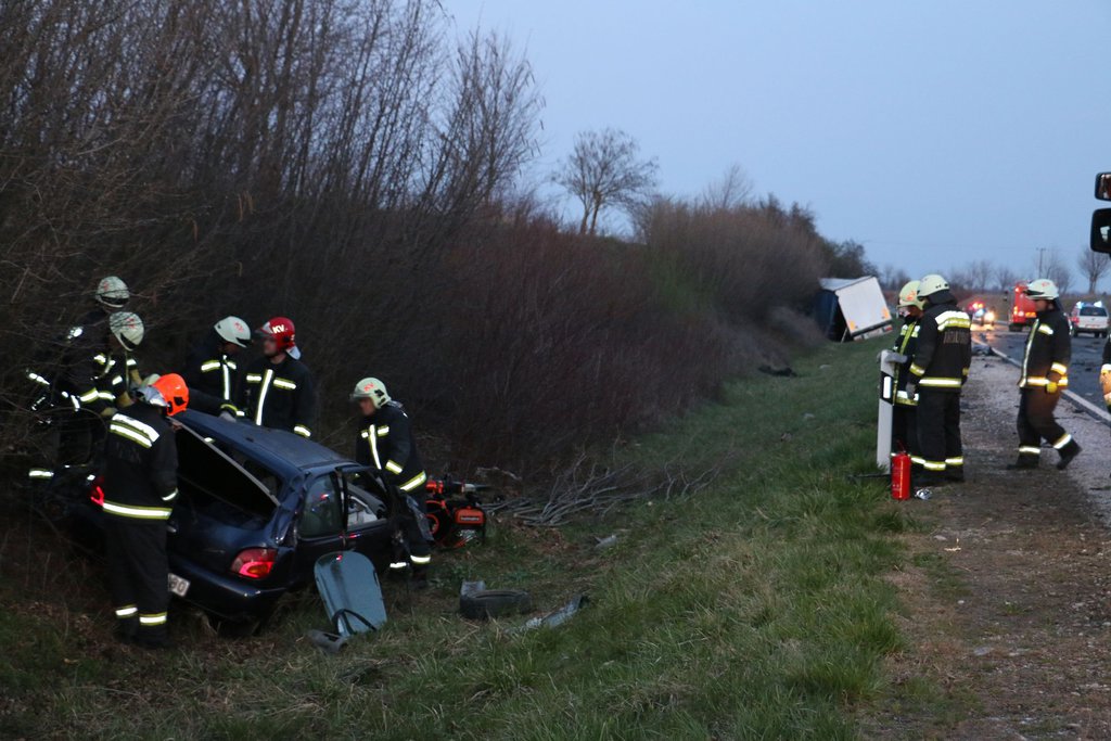 Fotók a halálos baleset helyszínéről (12 / 1. kép)