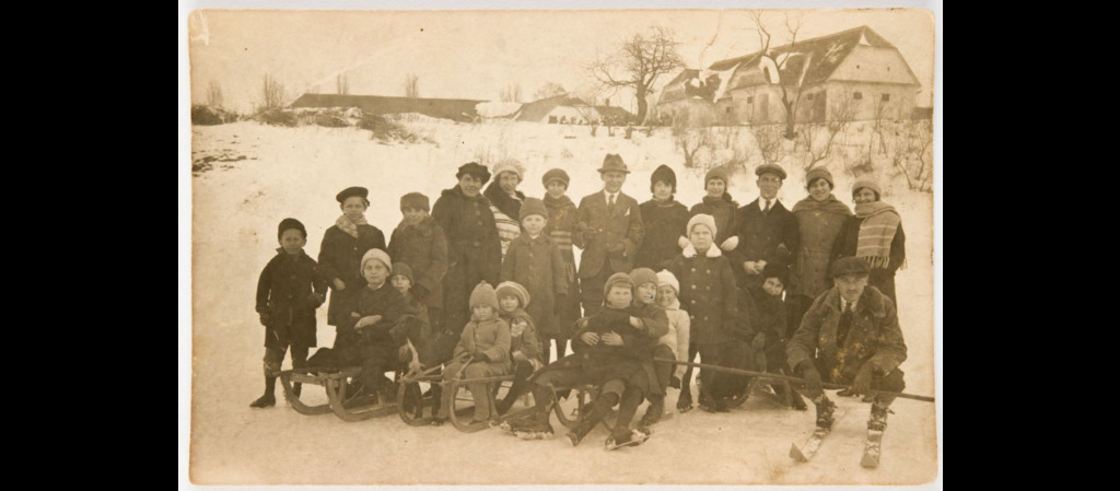 Szánkózás Henészben, 1937. Forrás: Magyar Gábor